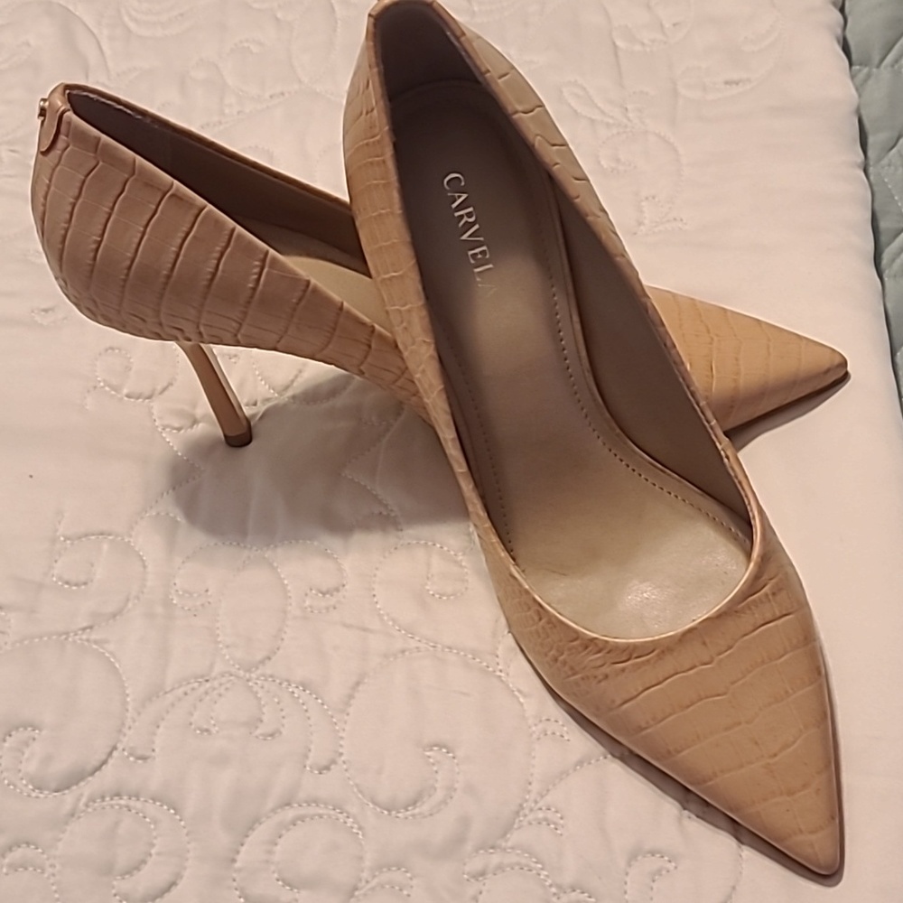 Carvela  Blush pink Leather pumps size 9